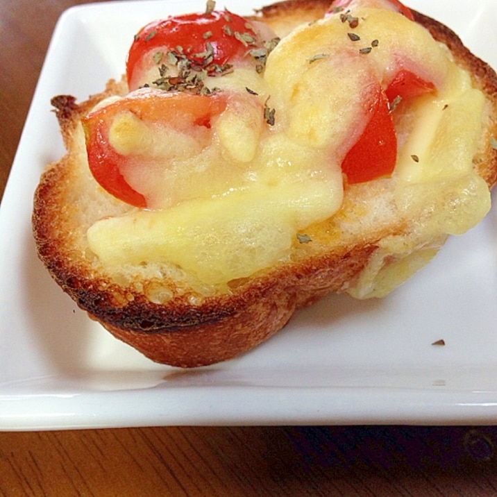 トマトとチーズのバゲットトースト レシピ 作り方 By Tukuyo93 楽天レシピ トマトとチーズのバゲットトースト レシピ 作り方 By Tukuyo93 楽天レシピ